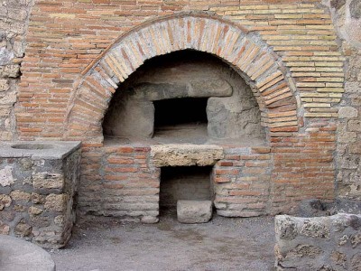 800px-Baker's_oven_Pompei_a.jpg